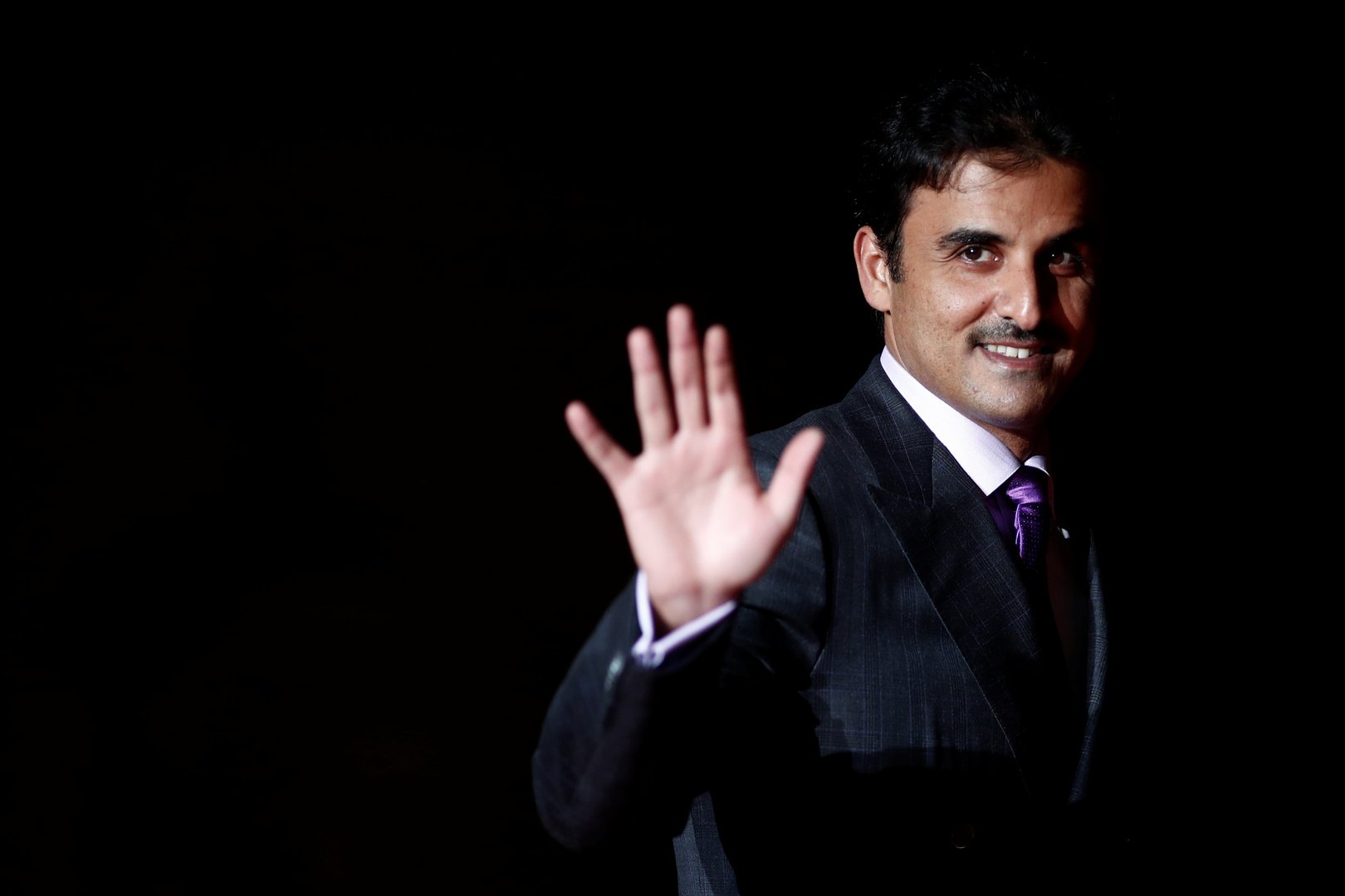 أمير قطر يقرر حضور نهائي كأس 