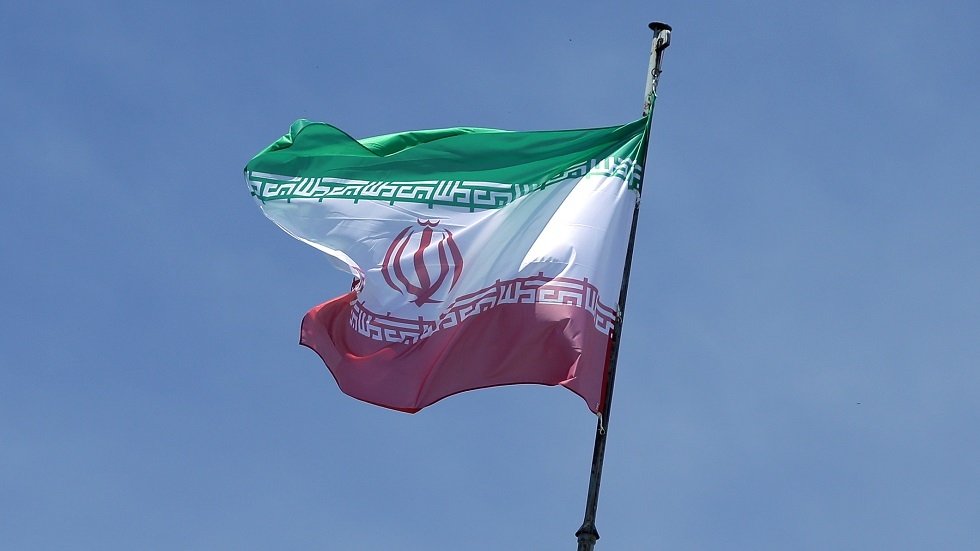 إيران تحذر مواطنيها من السفر إلى الولايات المتحدة وفرنسا