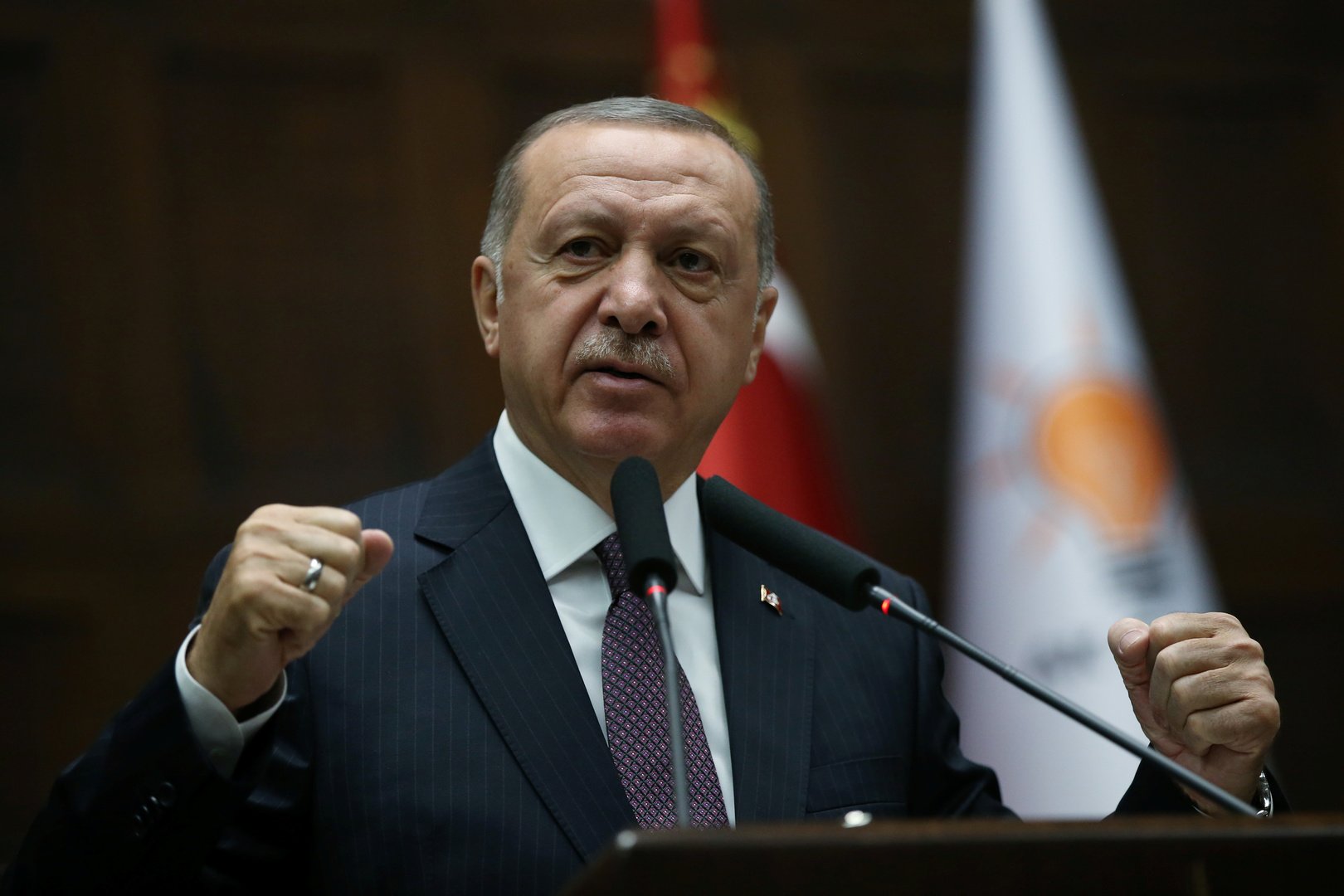 أردوغان: نوبل منحت جائزتها لشخص يقطُر قلمه دما وكراهية