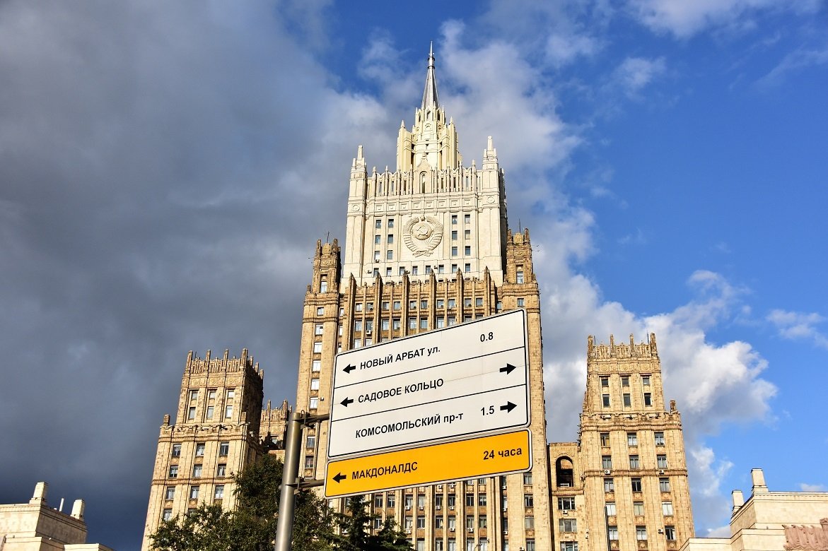 الخارجية الروسية: فرضية وقوف موسكو وراء قتل مؤسس 