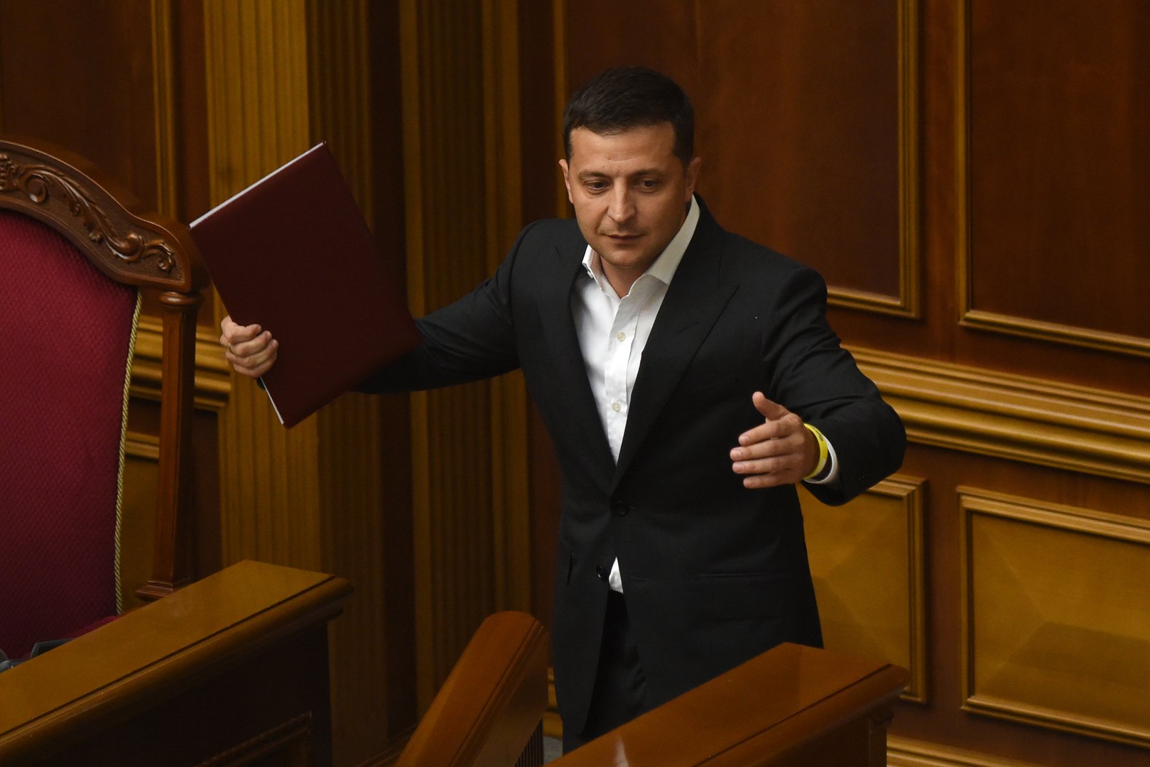 الرئيس الأوكراني يطرح أمام البرلمان مشروع قانون حول لامركزية السلطة