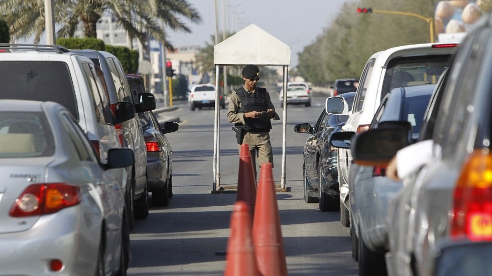 تعرض شرطي سعودي للدهس على أحد الطرق المودية للرياض