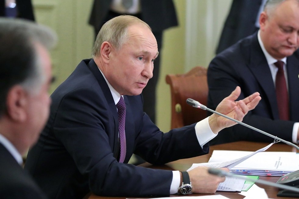 بوتين يطلع قادة بلدان الرابطة على وثائق تاريخية هامة رفعت عنها السرية