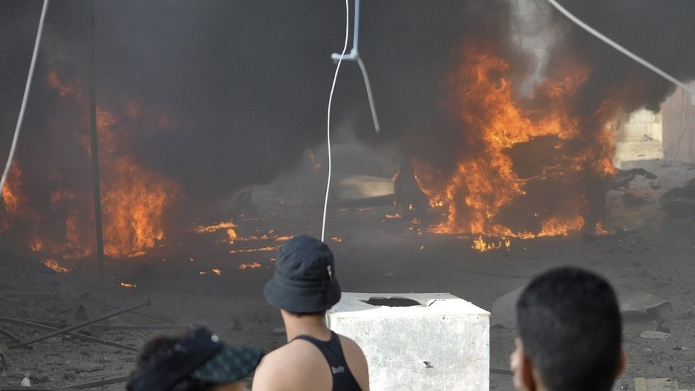 مراسلنا: متظاهرون يحرقون مقرات حزبية في مدينة الناصرية جنوبي العراق