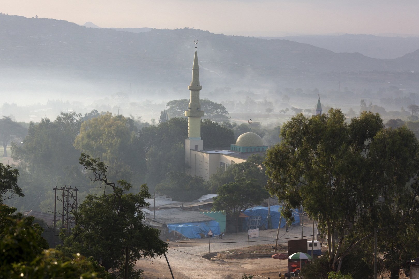 رئيس الوزراء الإثيوبي يدين الهجمات ضد مساجد وسط البلاد