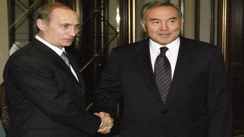 نزاربايف يكشف انطباعاته عن أول لقاء مع بوتين