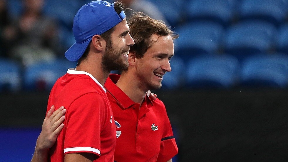 روسيا تهزم الولايات المتحدة بكأس رابطة المحترفين لكرة المضرب