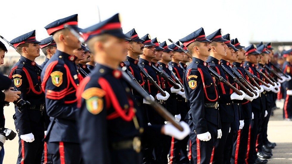 عبد المهدي: الجيش لا يمكن أن يكون أداة للقمع أو يتدخل بالشؤون السياسية