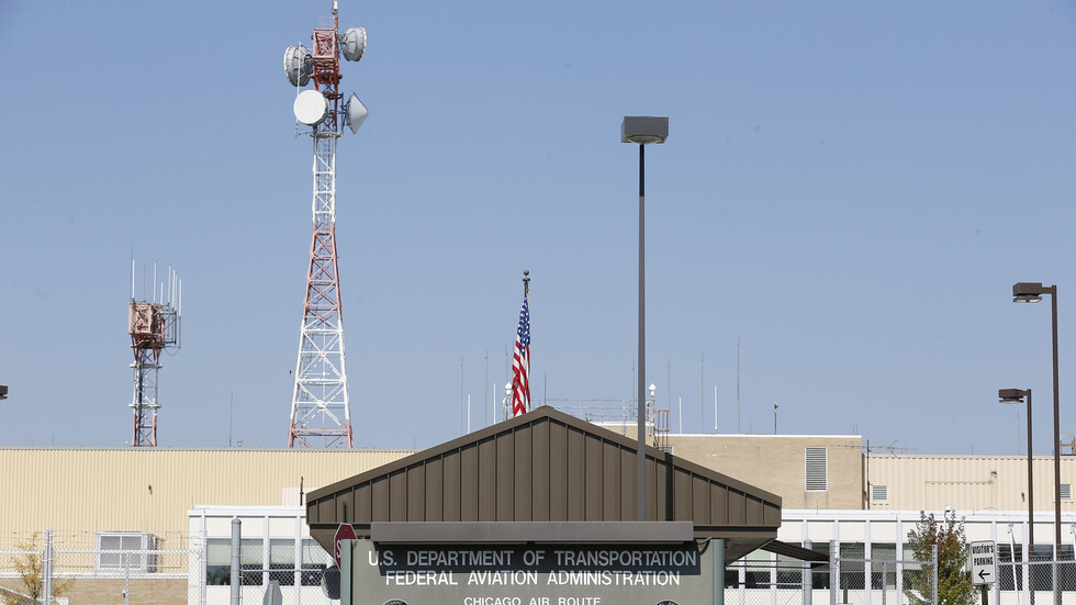 إدارة الطيران الأمريكية تحظر التحليق فوق العراق وإيران