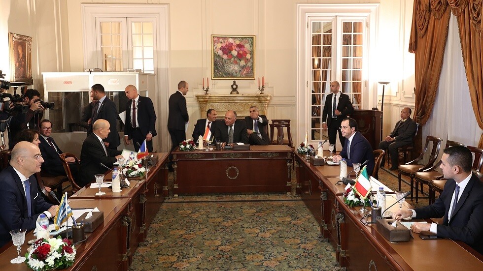 شكري: تيارات ظلامية تسيطر على المناطق الغربية في ليبيا