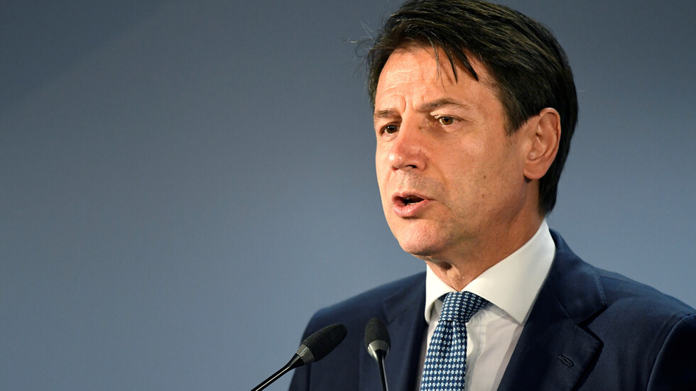 رئيس وزراء إيطاليا يدعو حفتر إلى التخلي عن الخيار العسكري