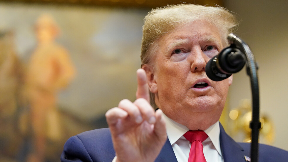 ترامب: لدي شبهات معينة بشأن الطائرة الأوكرانية المنكوبة في إيران وربما ارتكب أحدهم خطأ