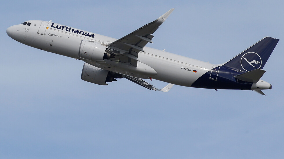 طائرة ركاب ألمانية تعود أدراجها عقب إقلاعها باتجاه طهران