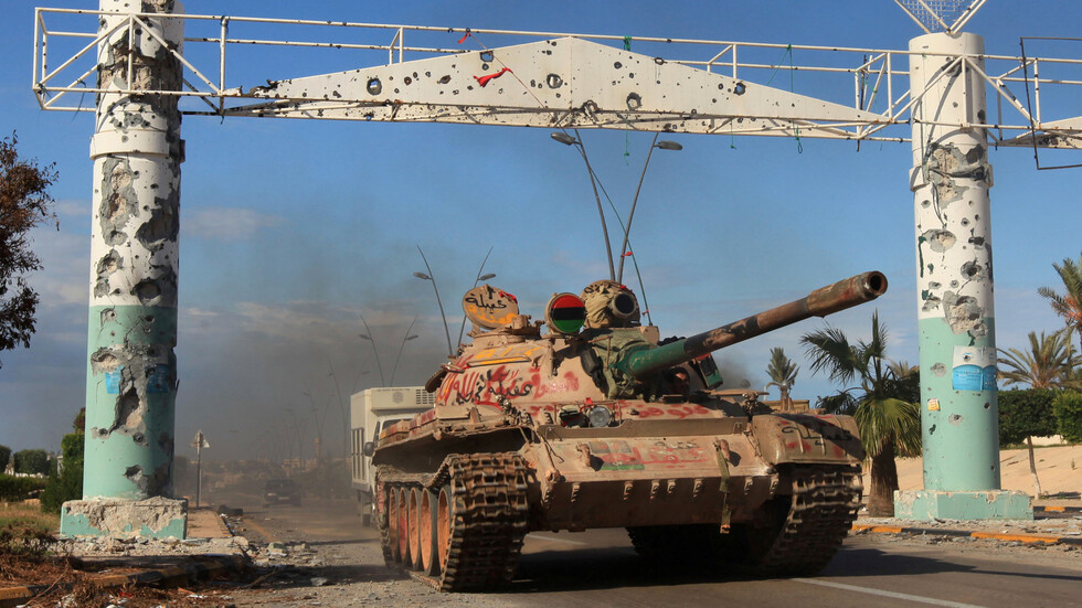 طرفا الصراع في ليبيا يتبادلان الاتهامات بخرق وقف إطلاق النار