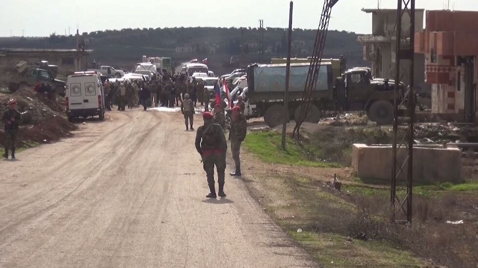 الدفاع الروسية: خروج ألف شخص من أراضي سيطرة المسلحين في إدلب