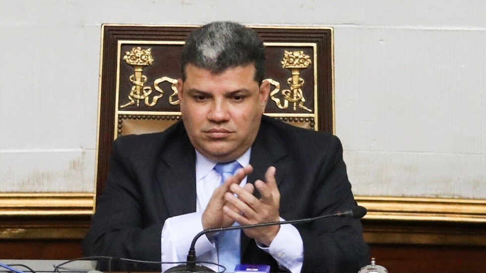 واشنطن تفرض عقوبات على رئيس برلمان فنزويلا المدعوم من قبل مادورو
