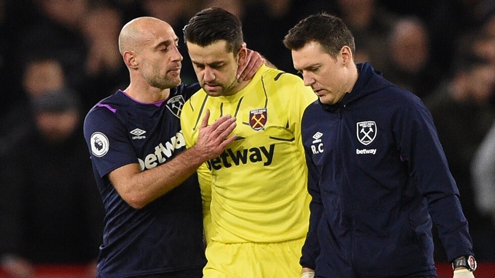 وست هام يخسر حارسه حوالي أسبوعين