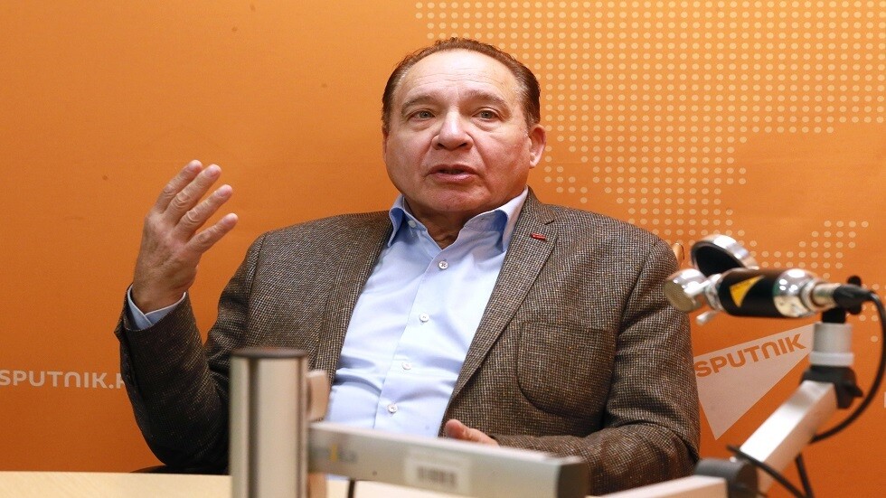 بوتين يهنئ االموسيقي دونايفسكي بعيد ميلاده الـ75