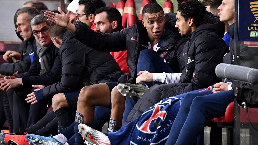 نجم سان جيرمان ينجو من سطو لصوص كرة القدم