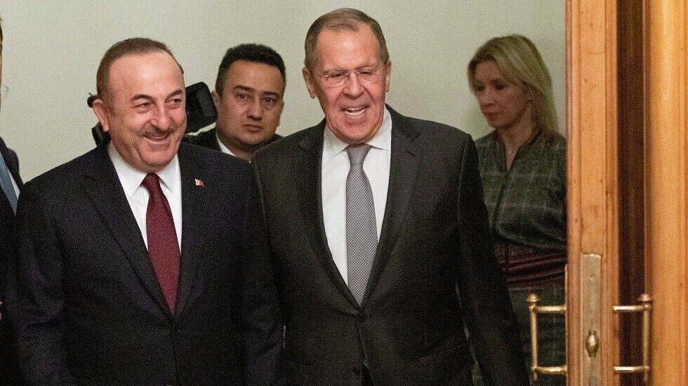 لماذا فشلت موسكو في التوفيق بين السراج وحفتر