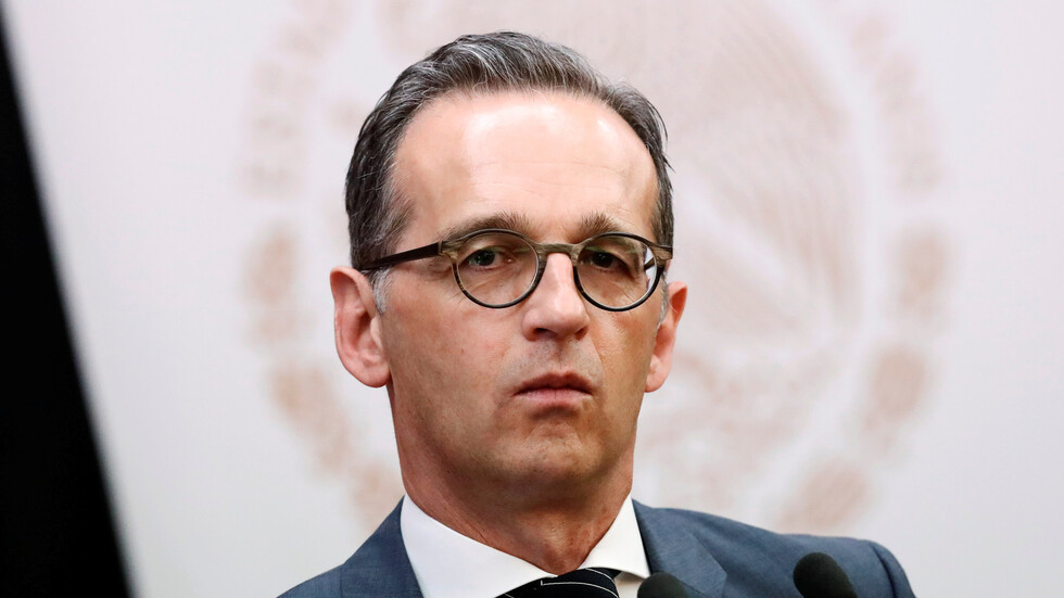 وزير الخارجية الألماني يصل إلى بنغازي للقاء حفتر