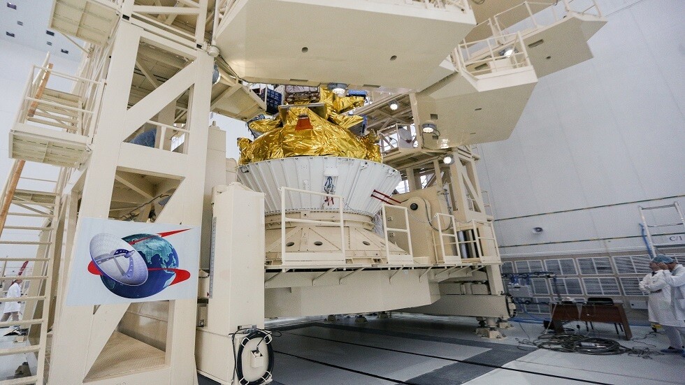 اختتام ترميم القمر الصناعي الروسي بعد اصطدامه بنيزك