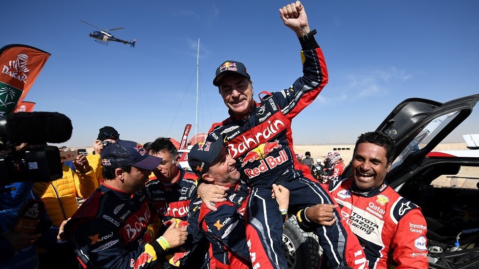ساينز يحرز لقب رالي دكار في السعودية