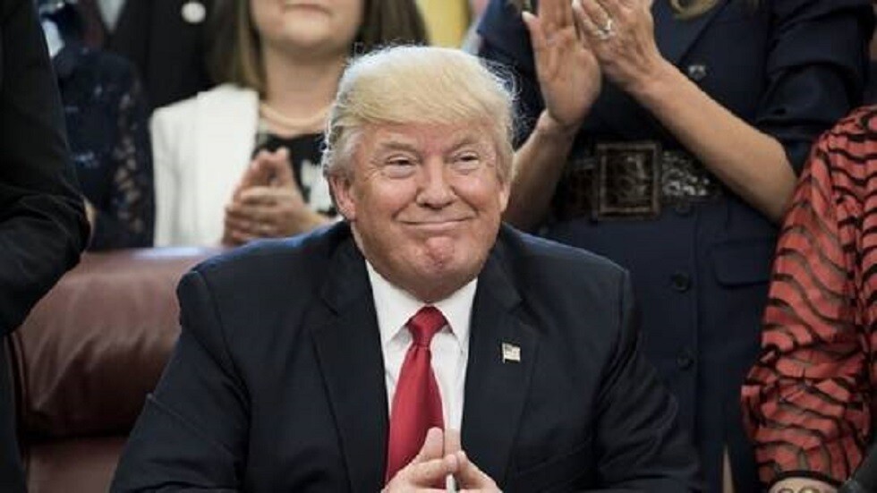 ترامب يلتقي رئيسة المفوضية الأوروبية في دافوس وسط تهديدات بفرض رسوم جمركية