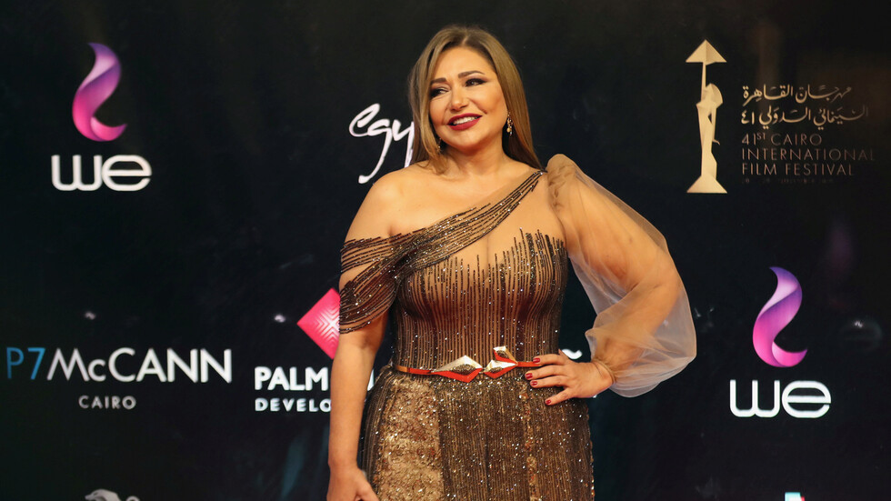 بالفيديو.. ليلى علوي تحتفل بعيد ميلاد نجلها بالتبني