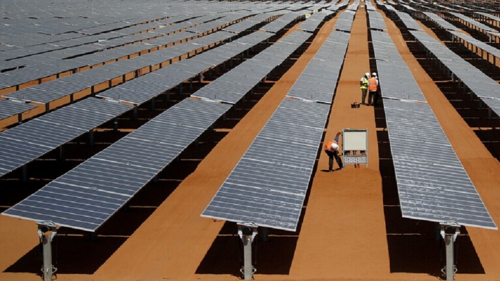 قطر تشيد محطة طاقة شمسية مع توتال وماروبيني