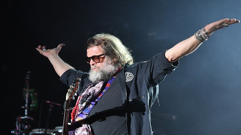 الشرطة الهندية تلغي عرضا لفنان روك روسي مشهور