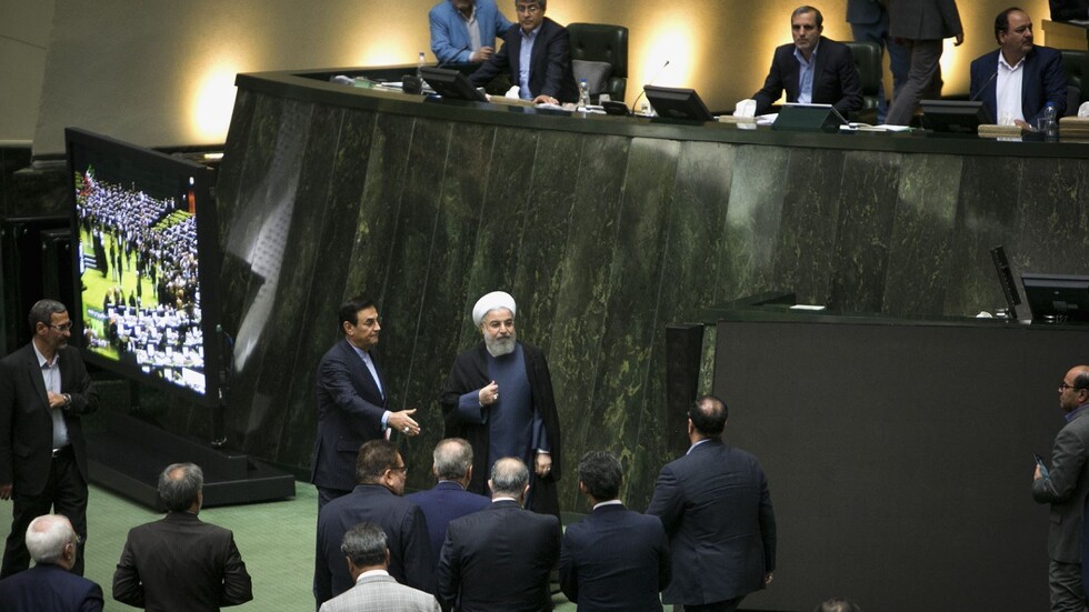 ينظفون البرلمان الإيراني من الإصلاحيين