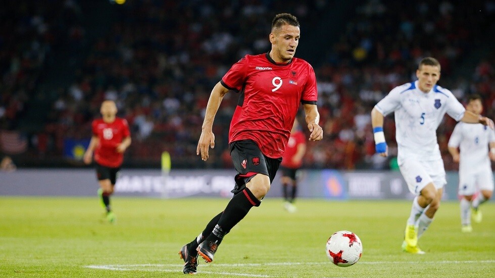 رسميا.. برشلونة يعقد أولى صفقات الشتاء