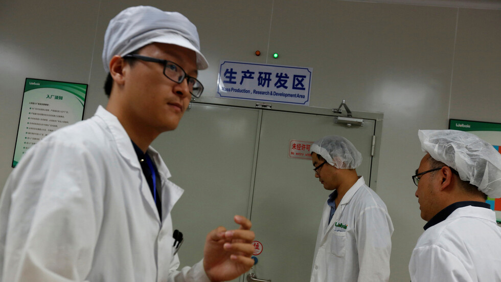 بكين تحذر من سرعة تفشي فيروس 