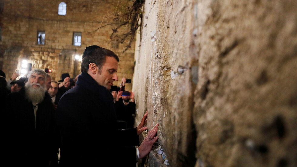 فرنسا تفند بيانا إسرائيليا حول "اعتذار" ماكرون من توبيخ شرطيين في القدس