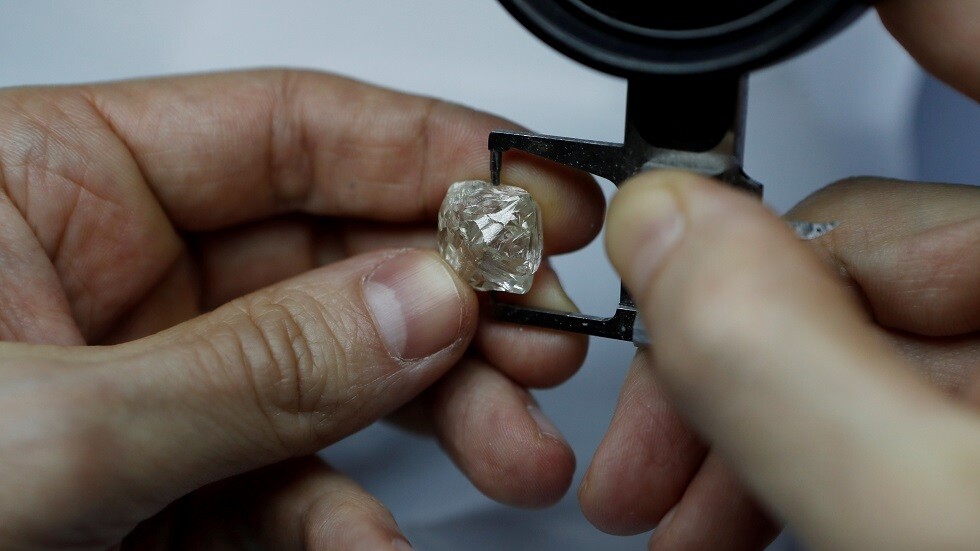 الهند وضعت عينها على الماس الروسي