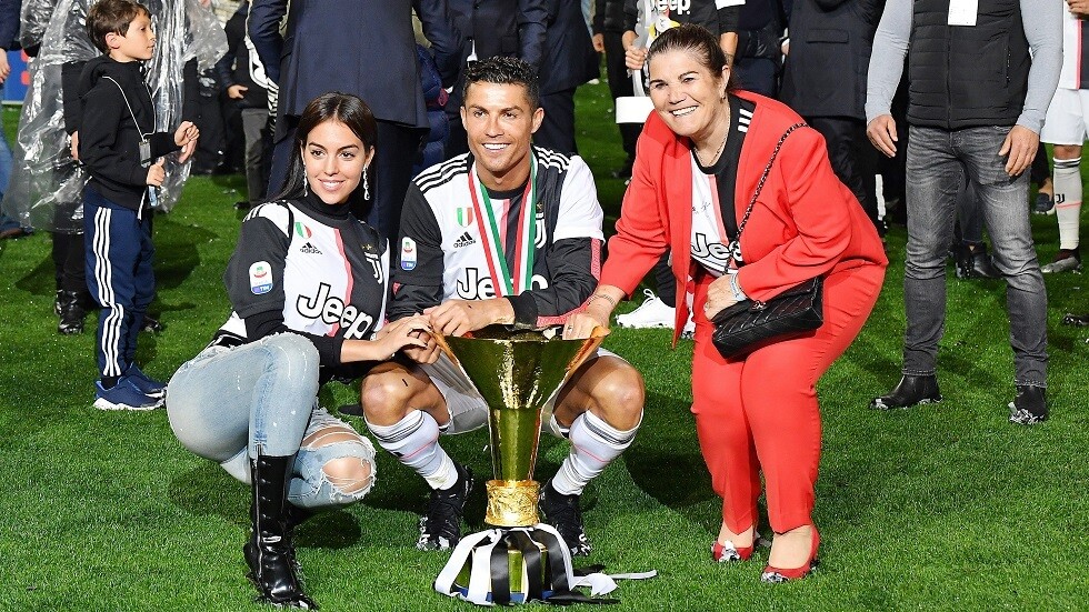 ساري: عليكم أن تشكروا والدة رونالدو