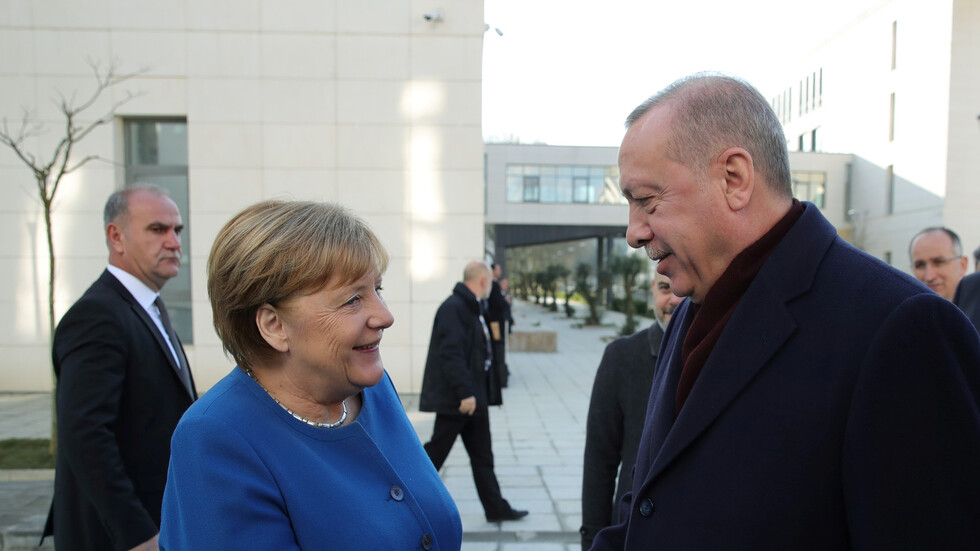 ميركل في اسطنبول لبحث ملف الهجرة مع أردوغان