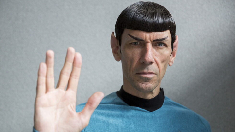 ترامب يواجه اتهامات بسرقة شعار القوات الفضائية الأمريكية من "ستار تريك"!