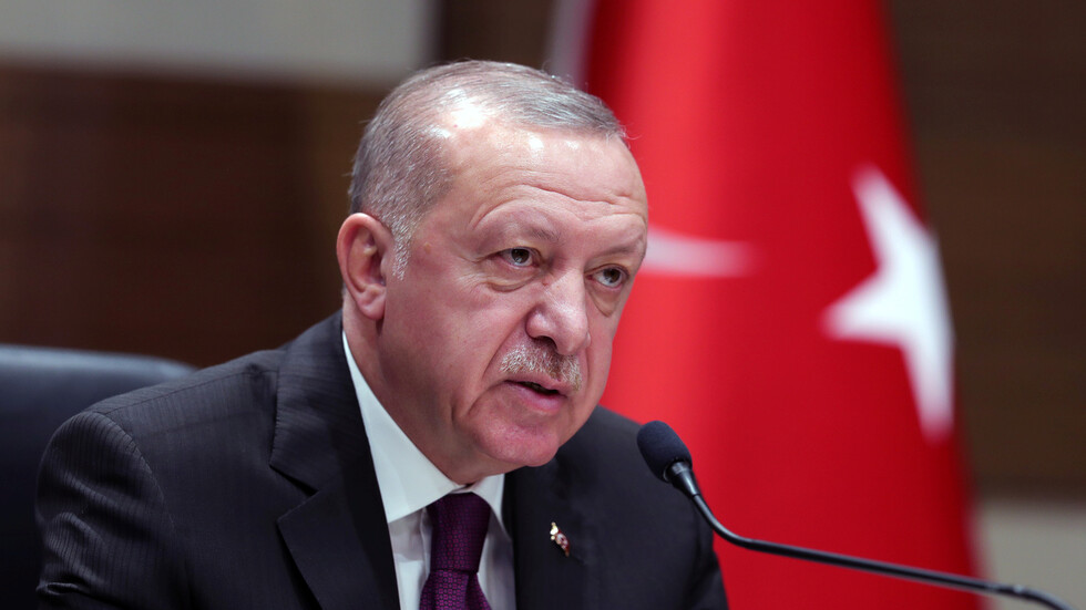 أردوغان يحذر من كارثة في ليبيا بسبب "نهج يكافئ المعتدي" ويتوعد "بارونات الحرب"