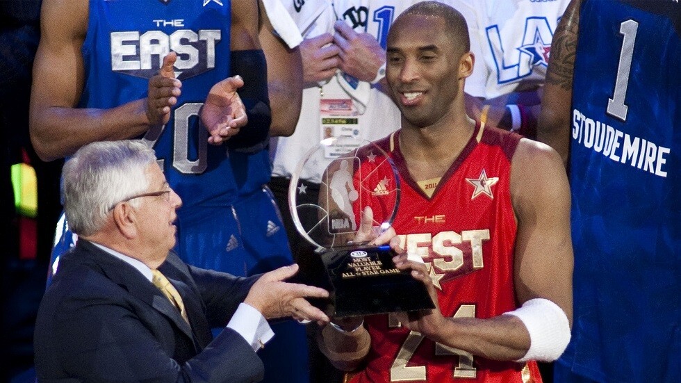 فاجعة في عالم الرياضة.. مصرع الأسطورة كوبي براينت في حادث تحطم مروحية (فيديو)