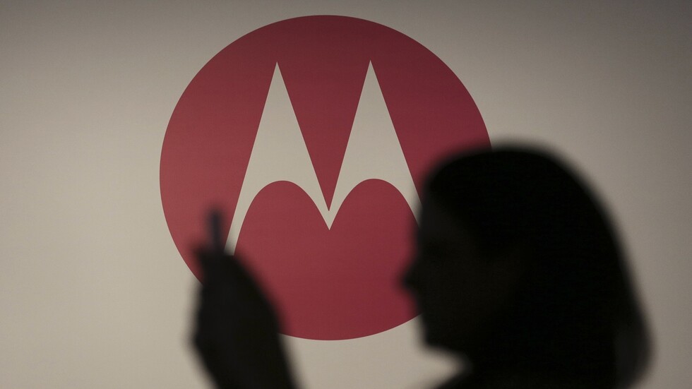 موتورولا تعود للمنافسة بواحد من أفضل الهواتف الذكية!