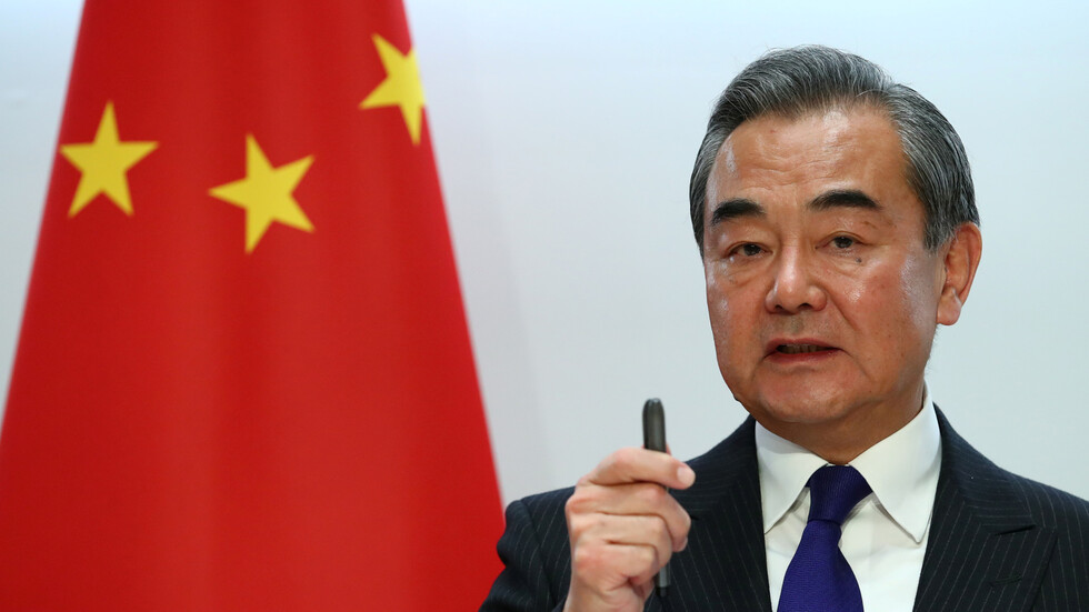 بكين  تدعو المجتمع الدولي لتعزيز التعاون في مجال الصحة على خلفية انتشار كورونا