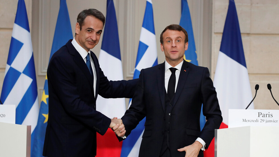 ماكرون: تركيا أخلّت بتعهدات اتفاق برلين ورصدنا سفنا تركية تنقل مرتزقة سوريين إلى ليبيا