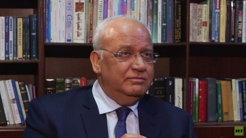 عريقات لـRT: صفقة القرن نسخة حرفية عن وثيقة قدمها نتنياهو عام 2012