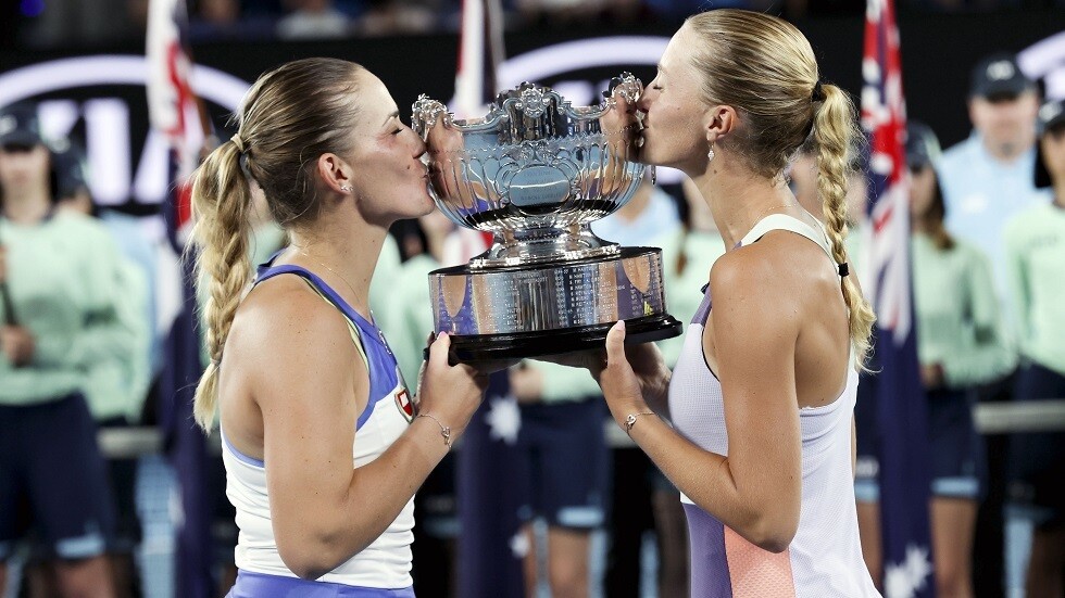 بابوش وملادينوفيتش تحرزان لقب زوجي السيدات بأستراليا