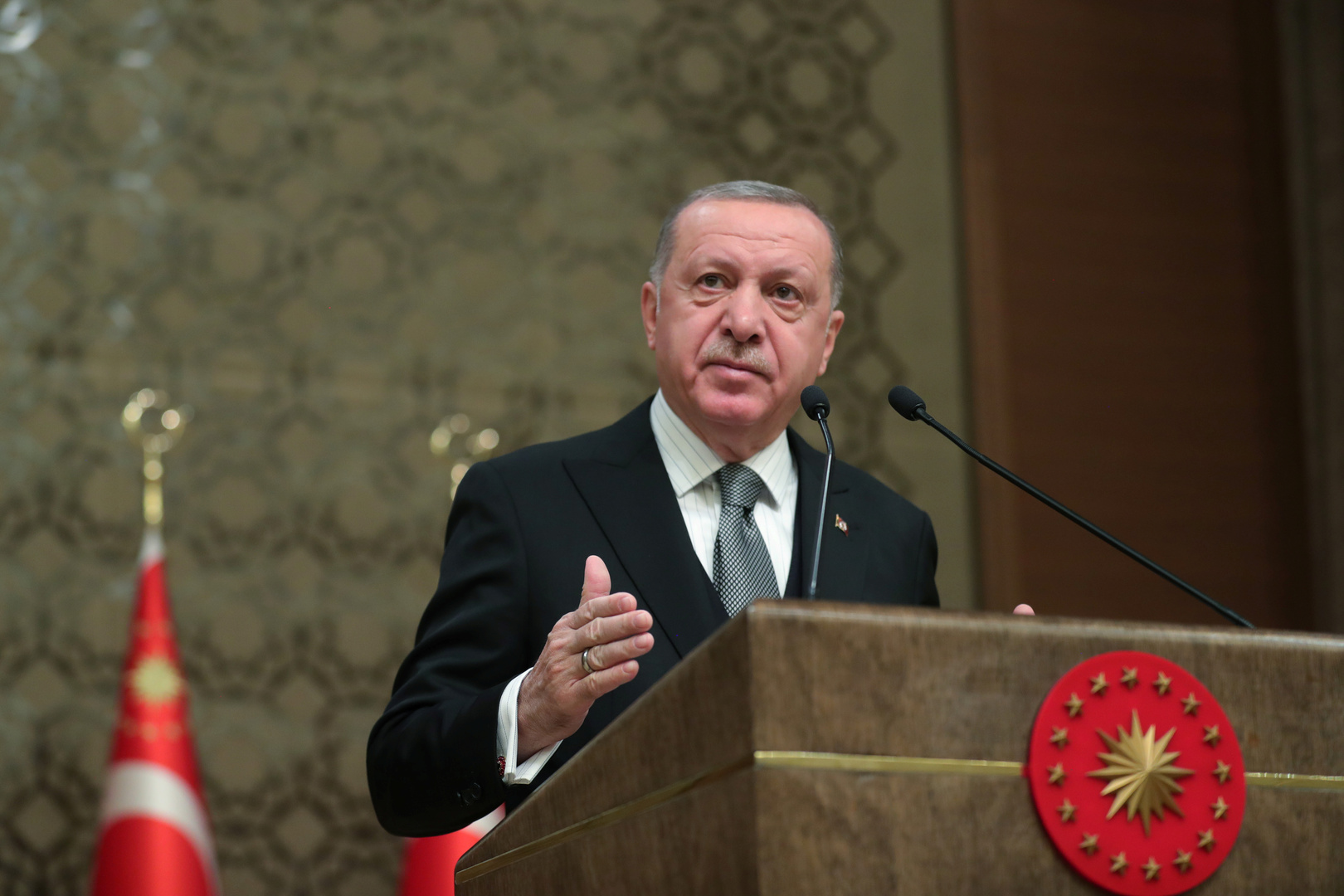 أردوغان: لن نقف مكتوفي الأيدي إزاء المشهد المعقد والمتغير الناجم عن تنافس القوى في منطقتنا