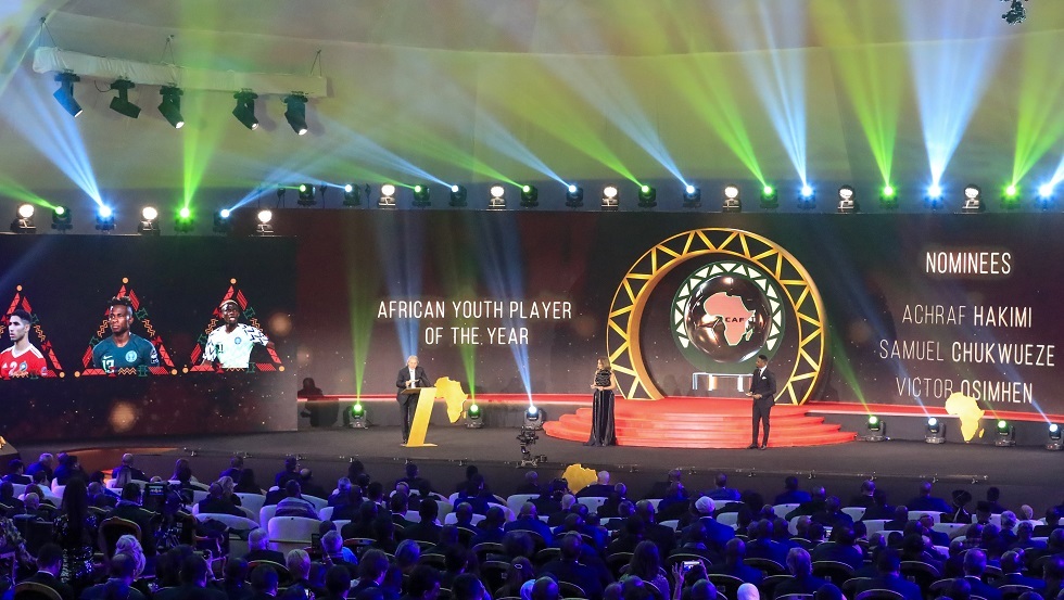 المغربي حكيمي ينال جائزة أفضل لاعب إفريقي صاعد