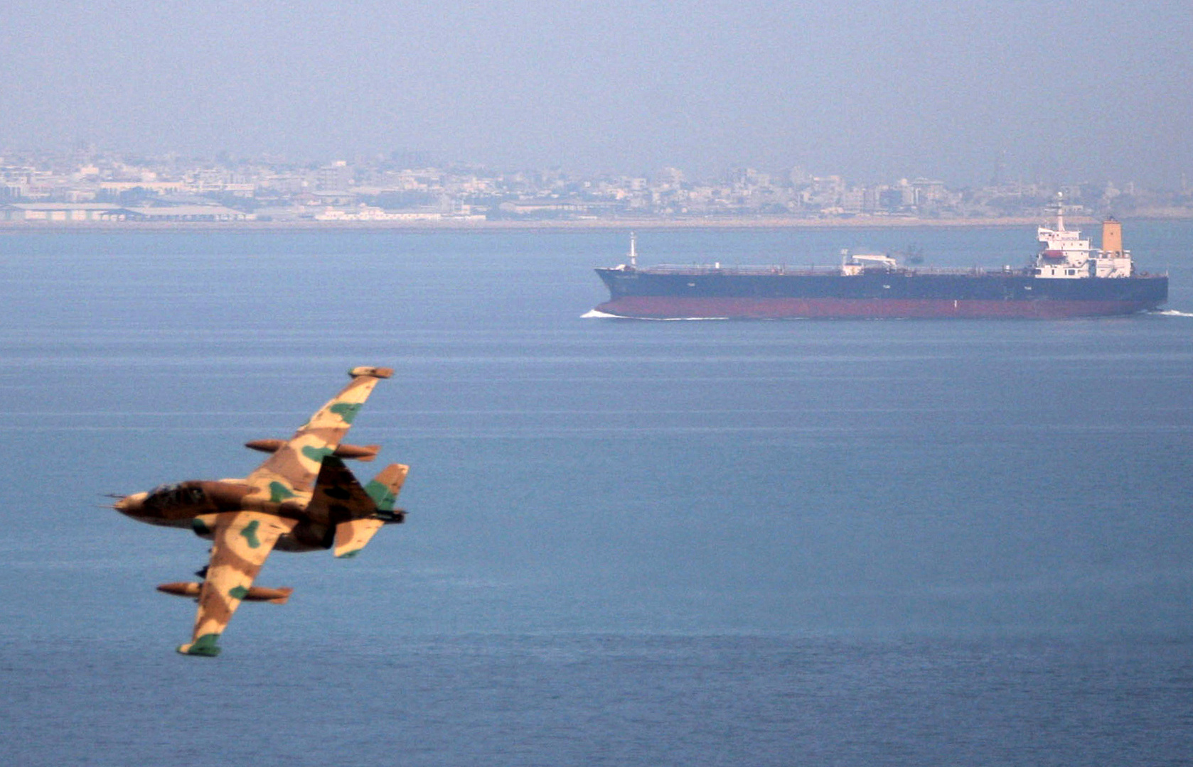 شركة النفط الوطنية البرازيلية تأمر سفنها بالابتعاد عن هرمز