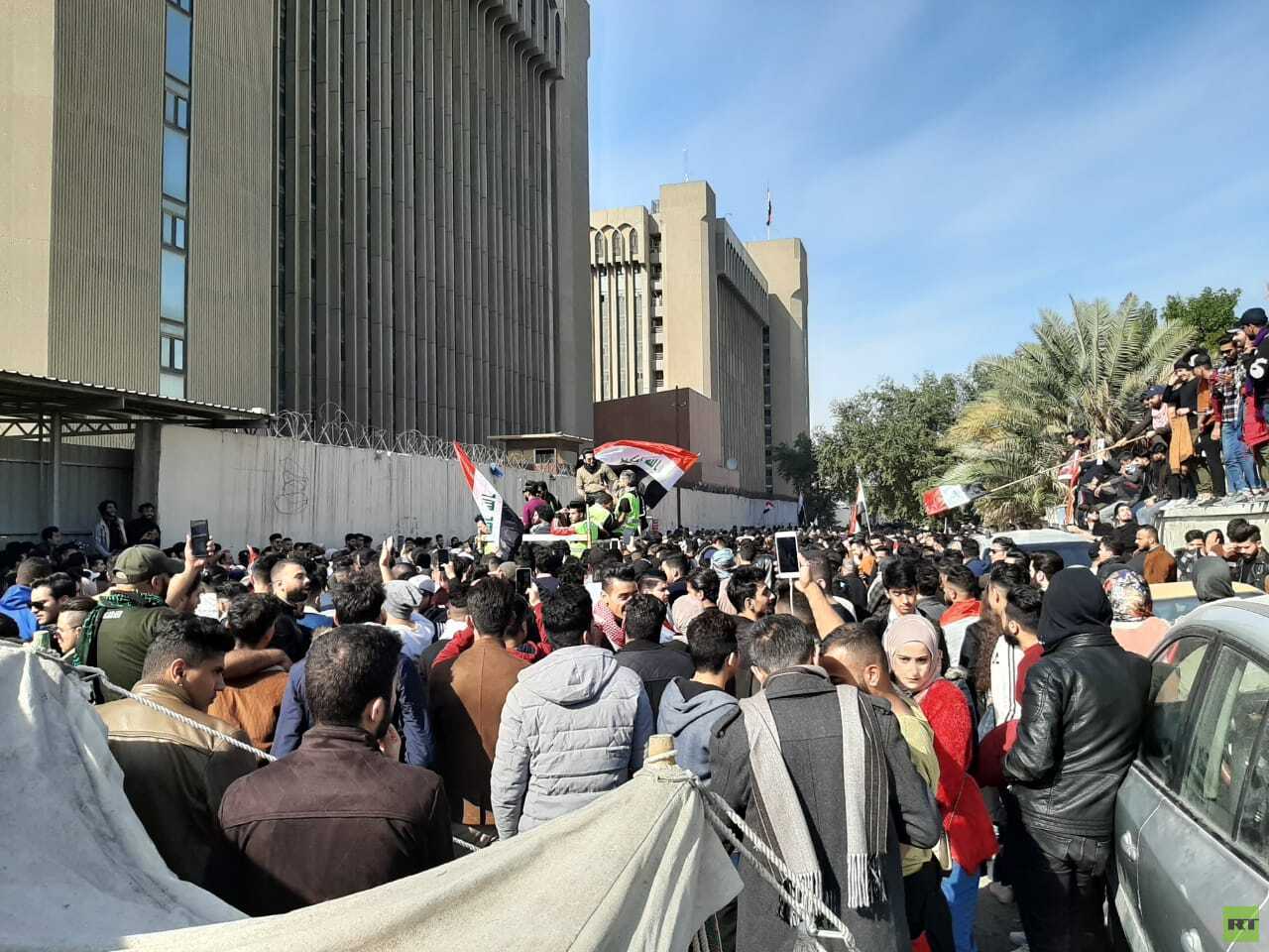 العراق.. المئات من طلبة الجامعات يعتصمون في بغداد (صور)
